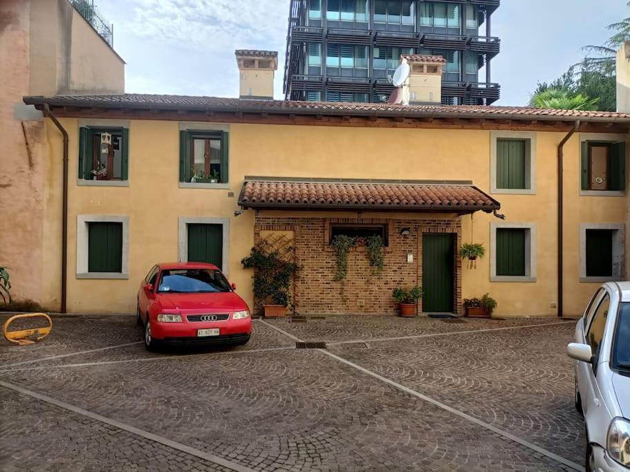 Appartamento Bonbon, Centro Storico Con Parcheggio Горіція Екстер'єр фото